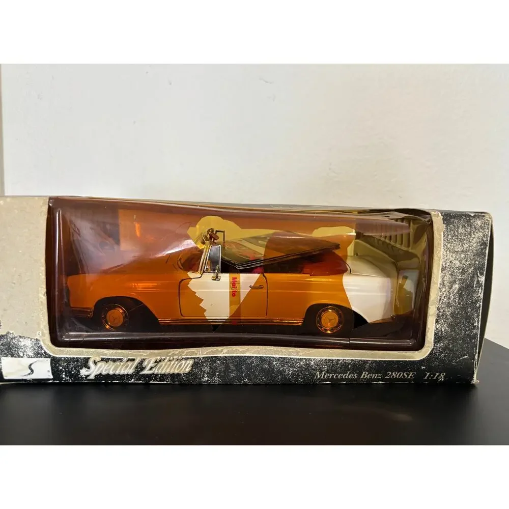 1966 MERCEDES Benz 280SE 1:18 Scale Die Cast Maisto Dpecial Edition